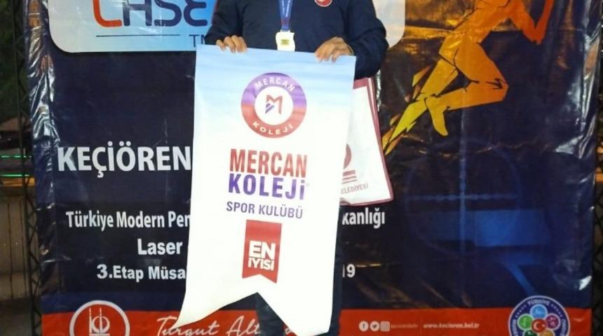 Malatyalı 2 sporcu &ouml;ğrenci başarılı d&ouml;nd&uuml;