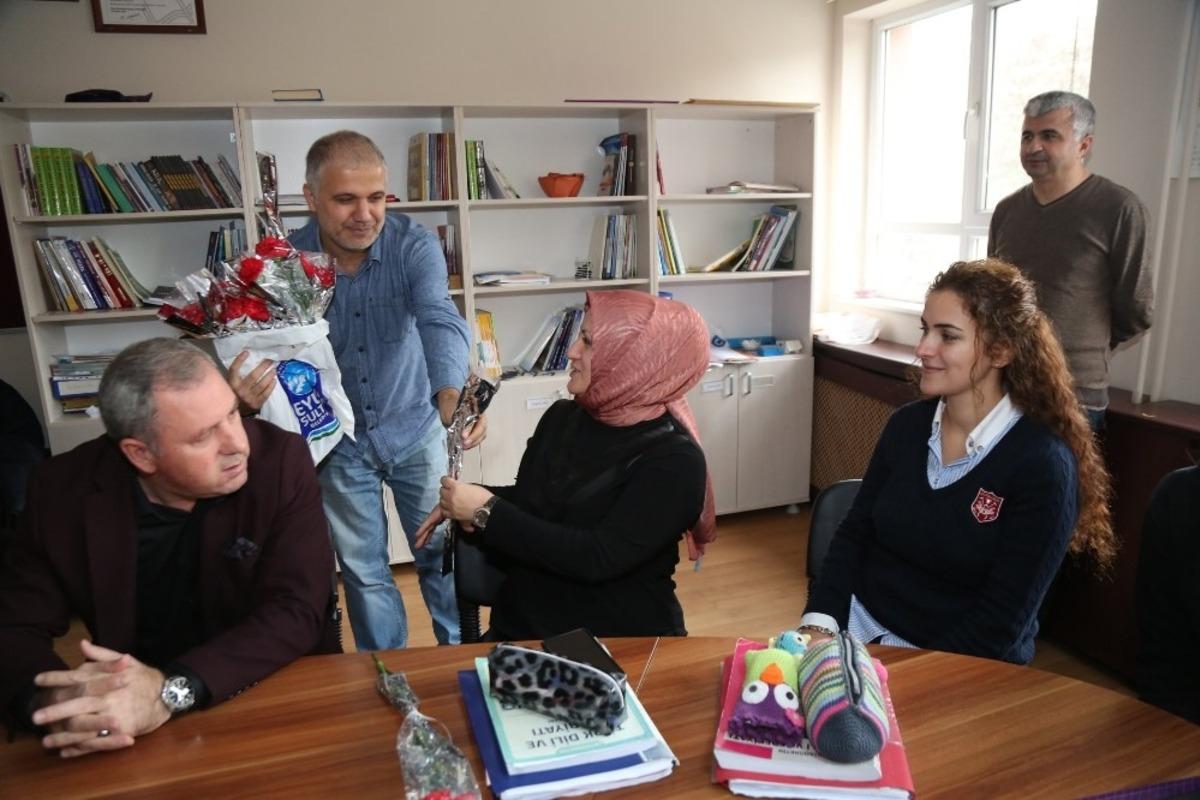 Ey&uuml;psultan Belediyesinden &Ouml;ğretmenler G&uuml;n&uuml; s&uuml;rprizi