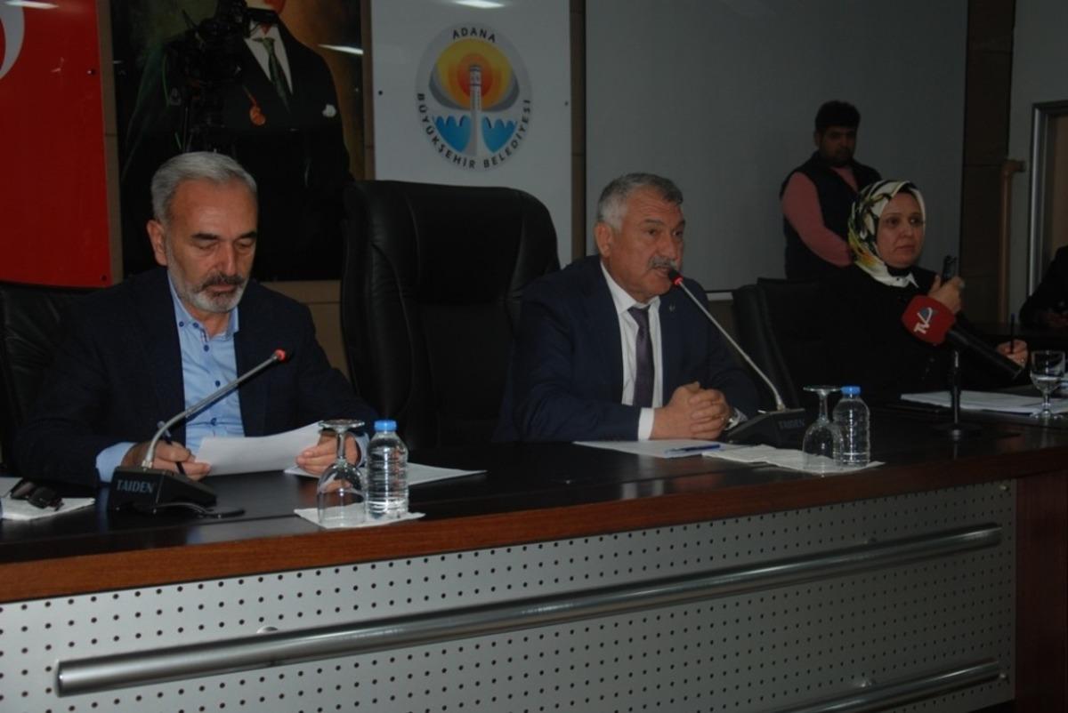 B&uuml;y&uuml;kşehir Meclisinde yine iş&ccedil;i maaşları tartışıldı