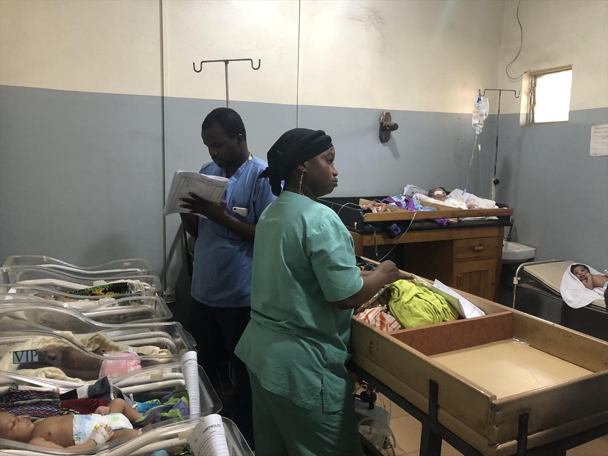 TİKA, Gine'de yenidoğan birimi kurdu