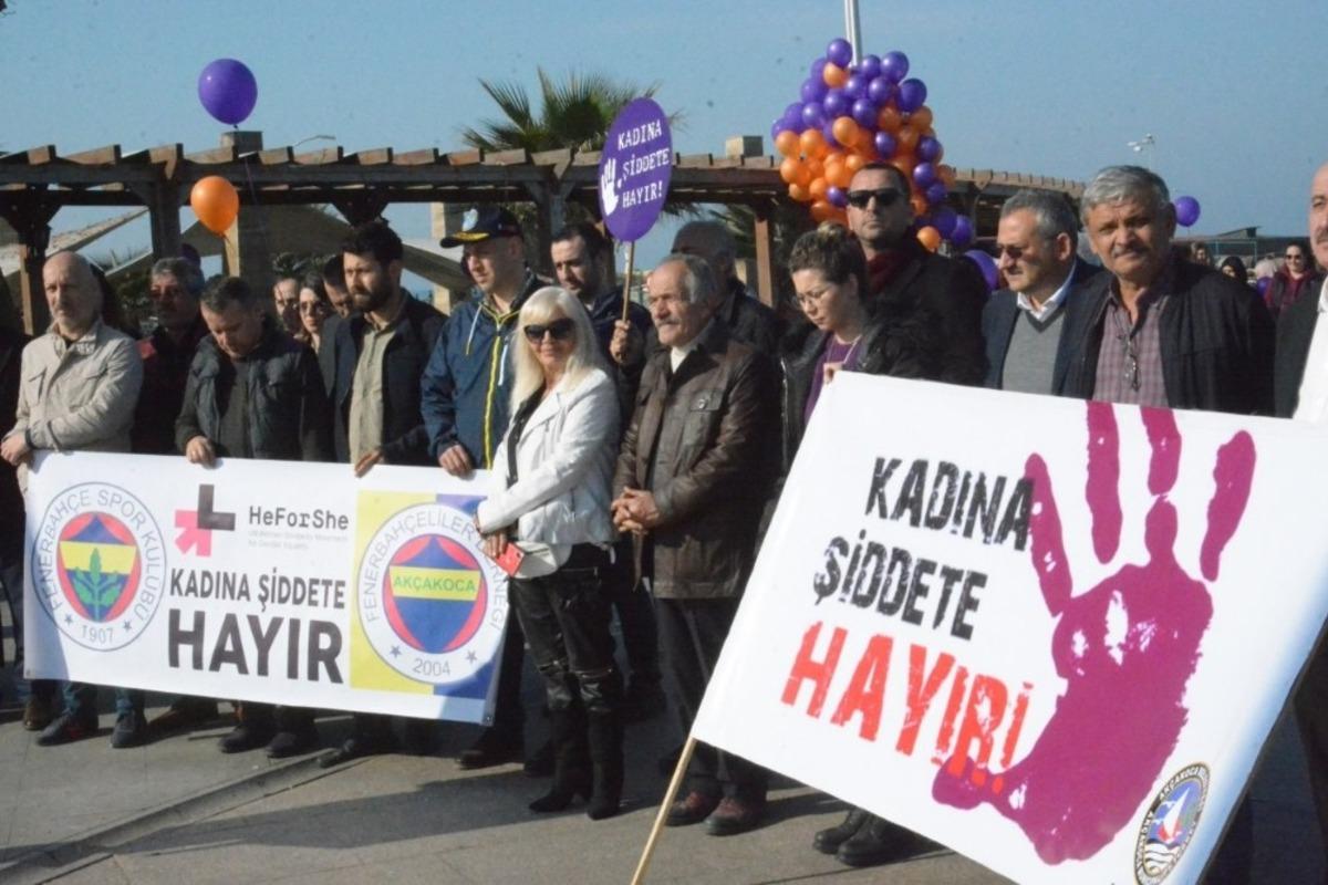 Ak&ccedil;akoca&rsquo;da Kadına Şiddete Hayır konulu etkinlik ve fotoğraf sergisi d&uuml;zenlendi