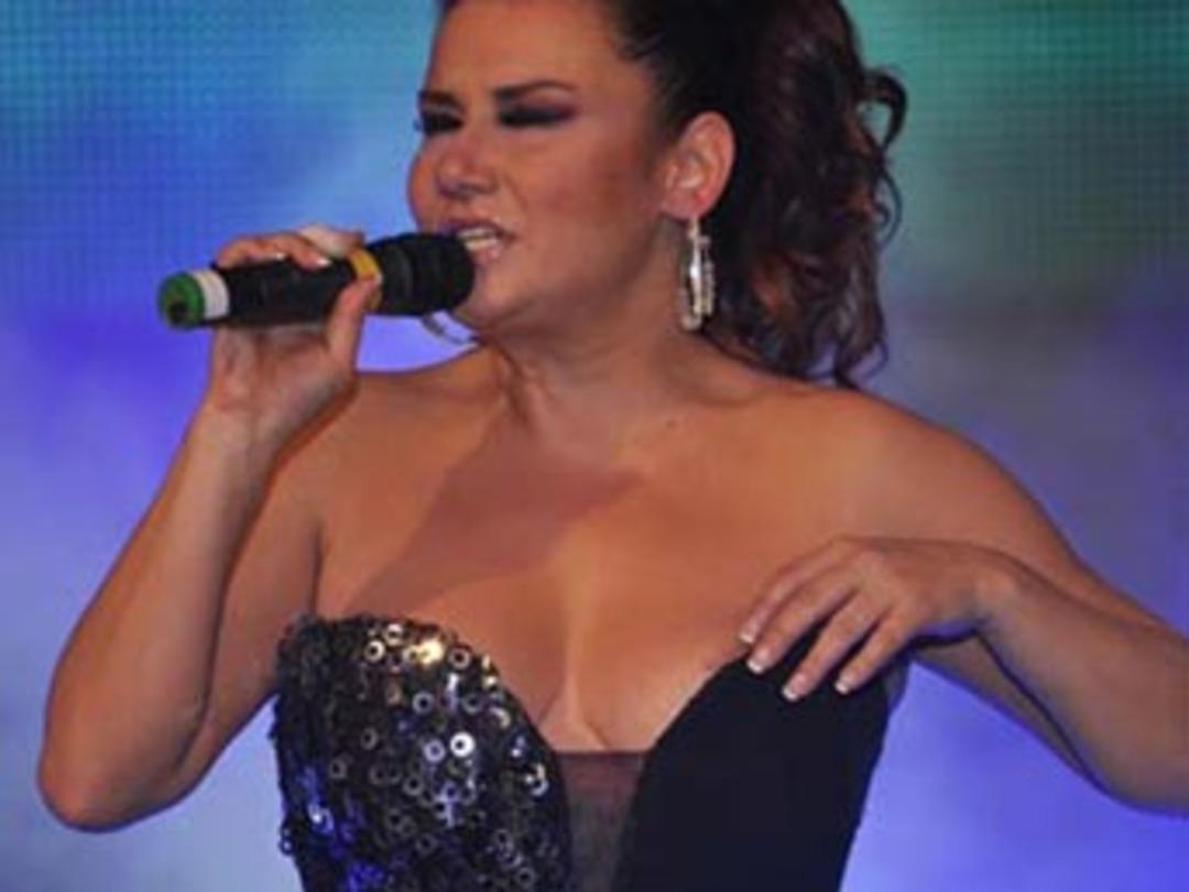 Kıyafeti taşıyamadı