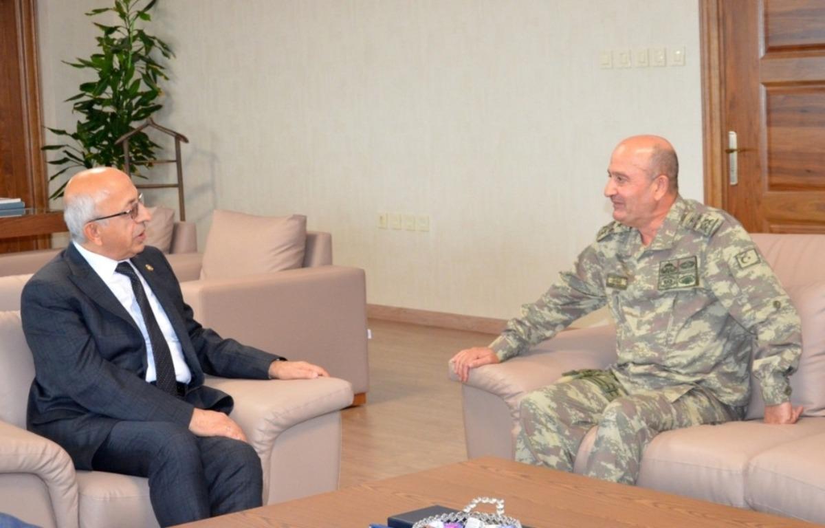 Korgenaral Zekai Aksakallı&rsquo;dan &Ccedil;OM&Uuml; Rekt&ouml;r&uuml; Prof. Dr. Sedat Murat&rsquo;a ziyaret