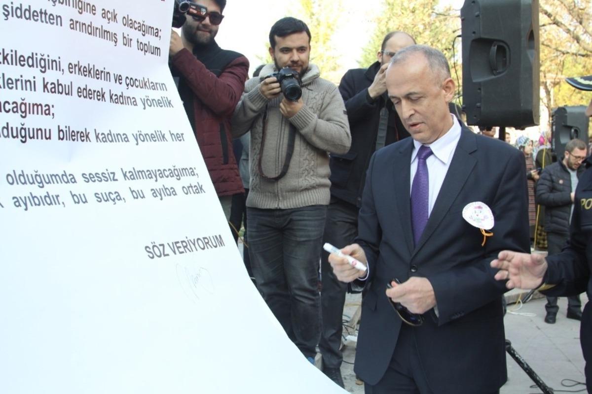 &Ccedil;ankırı&rsquo;da &rsquo;Kadına Şiddete Hayır&rsquo; y&uuml;r&uuml;y&uuml;ş&uuml;