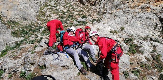 Kayıp keçiler AKUT ekiplerince bulundu