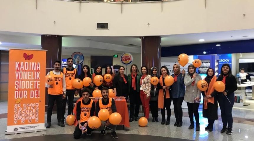 Kadına yönelik şiddete dikkat çektiler