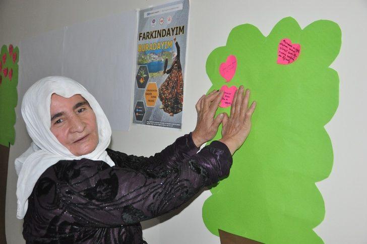 Yüksekova’da ‘şiddete hayır’ etkinliği G3