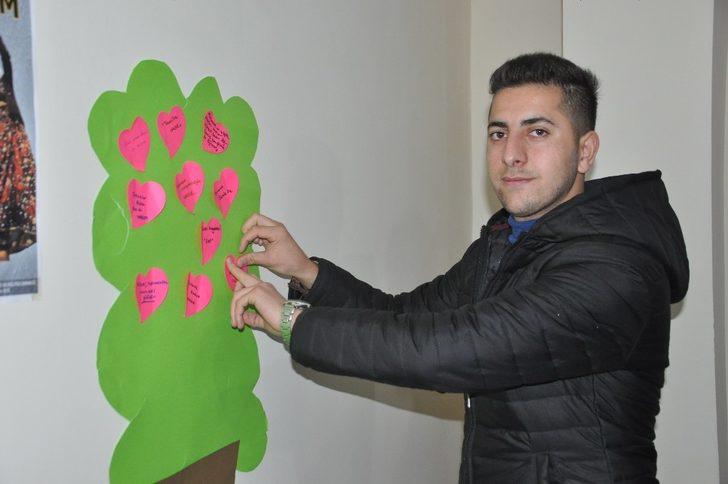 Yüksekova’da ‘şiddete hayır’ etkinliği G4