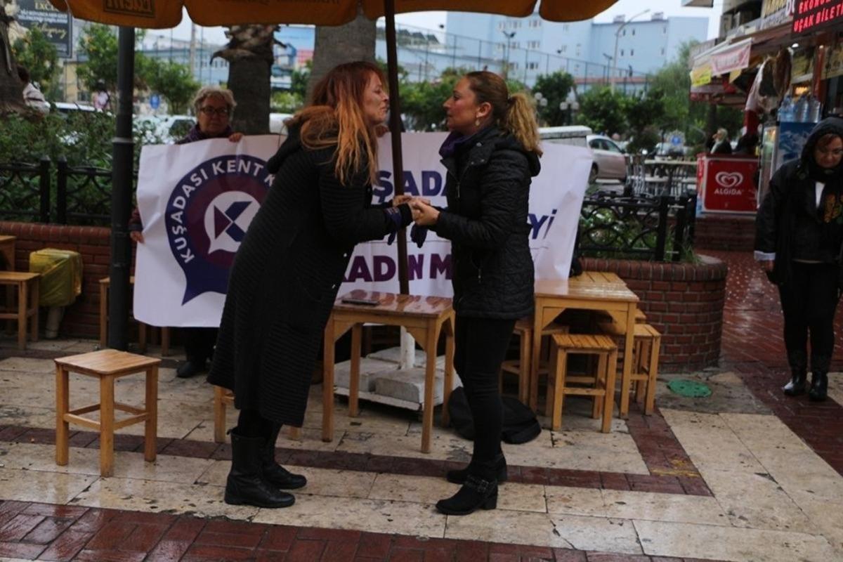 Kuşadası &ldquo;Kadına y&ouml;nelik şiddete hayır&rdquo; dedi
