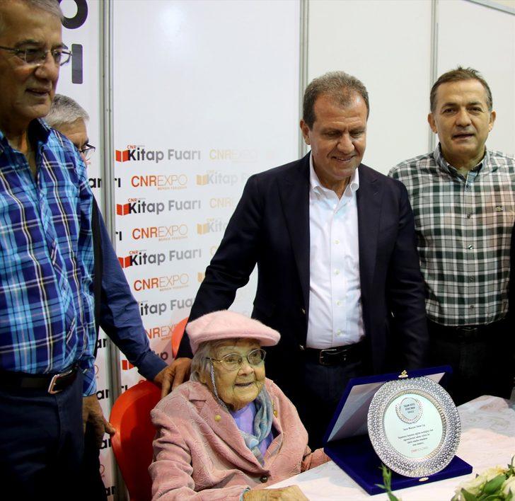 Yazar Ahmet Ümit, Mersin'de okurlarıyla buluştu G3