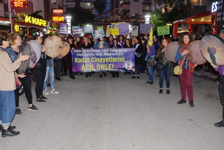 Mersin'de kadınlar şiddete karşı yürüdü G2