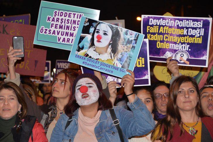 Mersin'de kadınlar şiddete karşı yürüdü G3