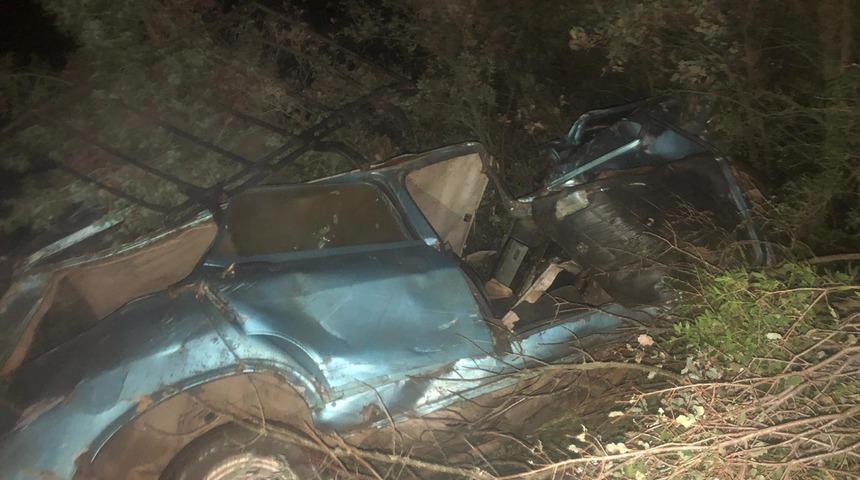 Film gibi! U&ccedil;urumdan yuvarlanan otomobilden son anda atladılar