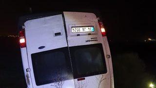 Tekirdağ'da kontrolden çıkan araç tarlaya uçup takla attı!