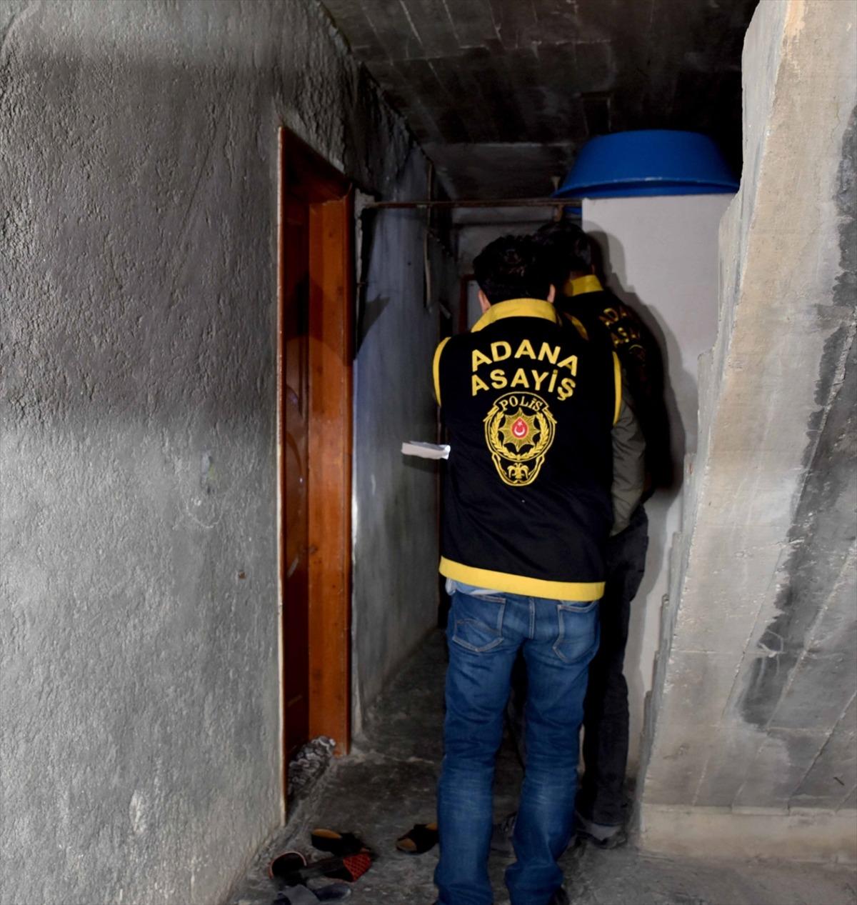 Adana'da aranan h&uuml;k&uuml;ml&uuml;lere şafak operasyonu