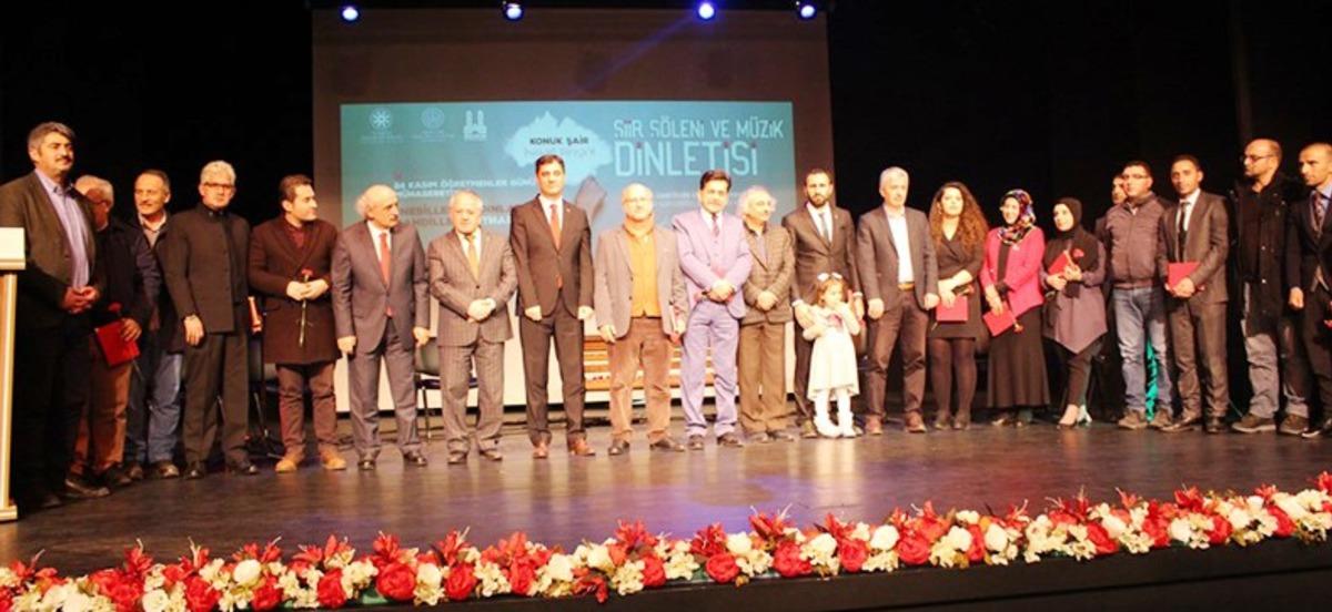 TYB Erzurum Şubesi şiirlerle, t&uuml;rk&uuml;lerle &ouml;ğretmenler g&uuml;n&uuml;n&uuml; kutladı