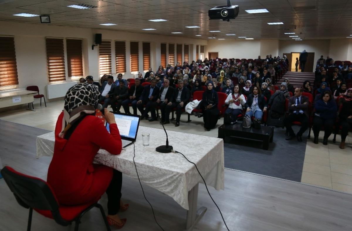 Erciş&rsquo;te &lsquo;aile i&ccedil;i iletişim&rsquo; semineri