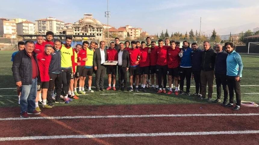 Yeşilyurt Belediyespor&rsquo;da y&ouml;netimden antrenmana ziyaret