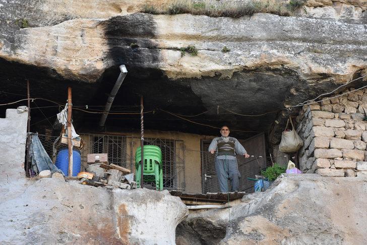 Modern yaşamını bırakıp, doğduğu mağarada yaşıyor G1