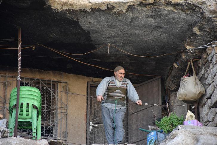 Modern yaşamını bırakıp, doğduğu mağarada yaşıyor G2