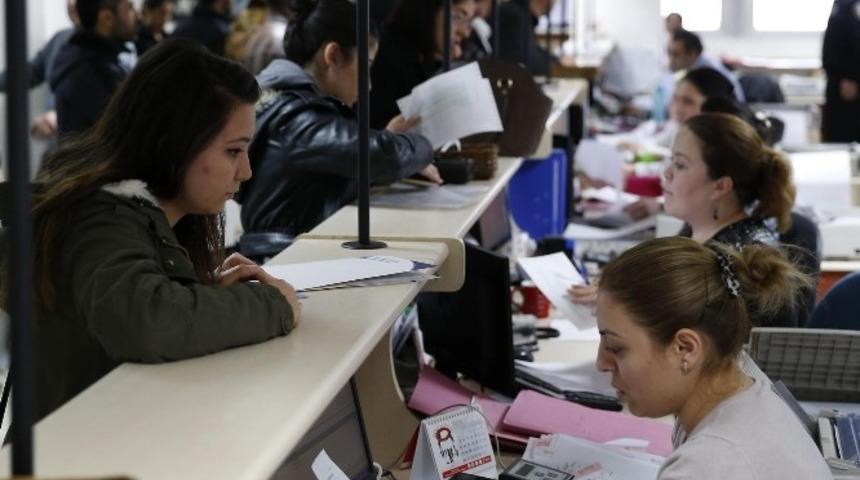 Konak&rsquo;ta vezneler hafta sonu da a&ccedil;ık