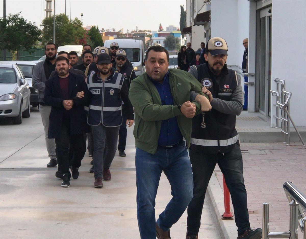 &Ccedil;ift&ccedil;ilerin arazilerini tehditle ekip bi&ccedil;tiği iddia edilen zanlılar serbest bırakıldı