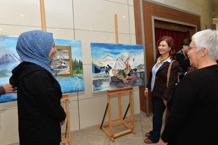 Kadınlar eserleriyle ’Kadına şiddete dur’ dedi G1