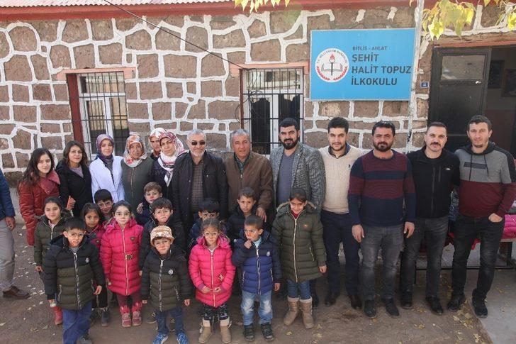 Şehit ailesinden öğrencilere yardım G2