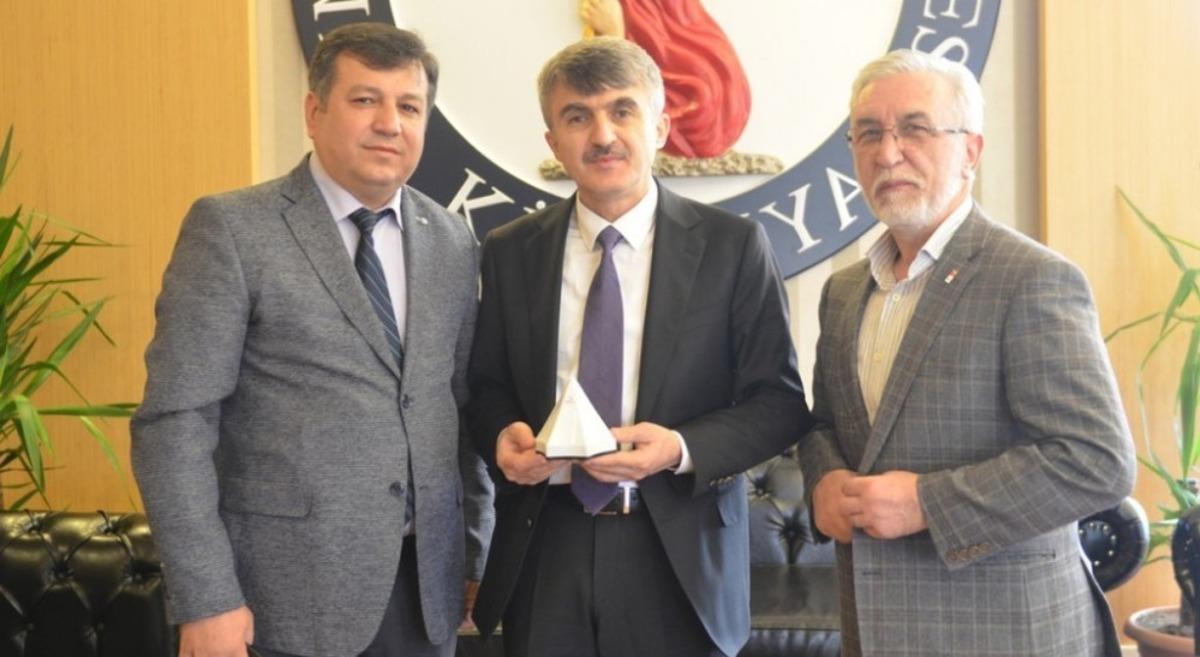 Tavşanlı Kızılay Şube Başkanı Serdaroğlu&rsquo;ndan Rekt&ouml;r Uysal&rsquo;a ziyaret