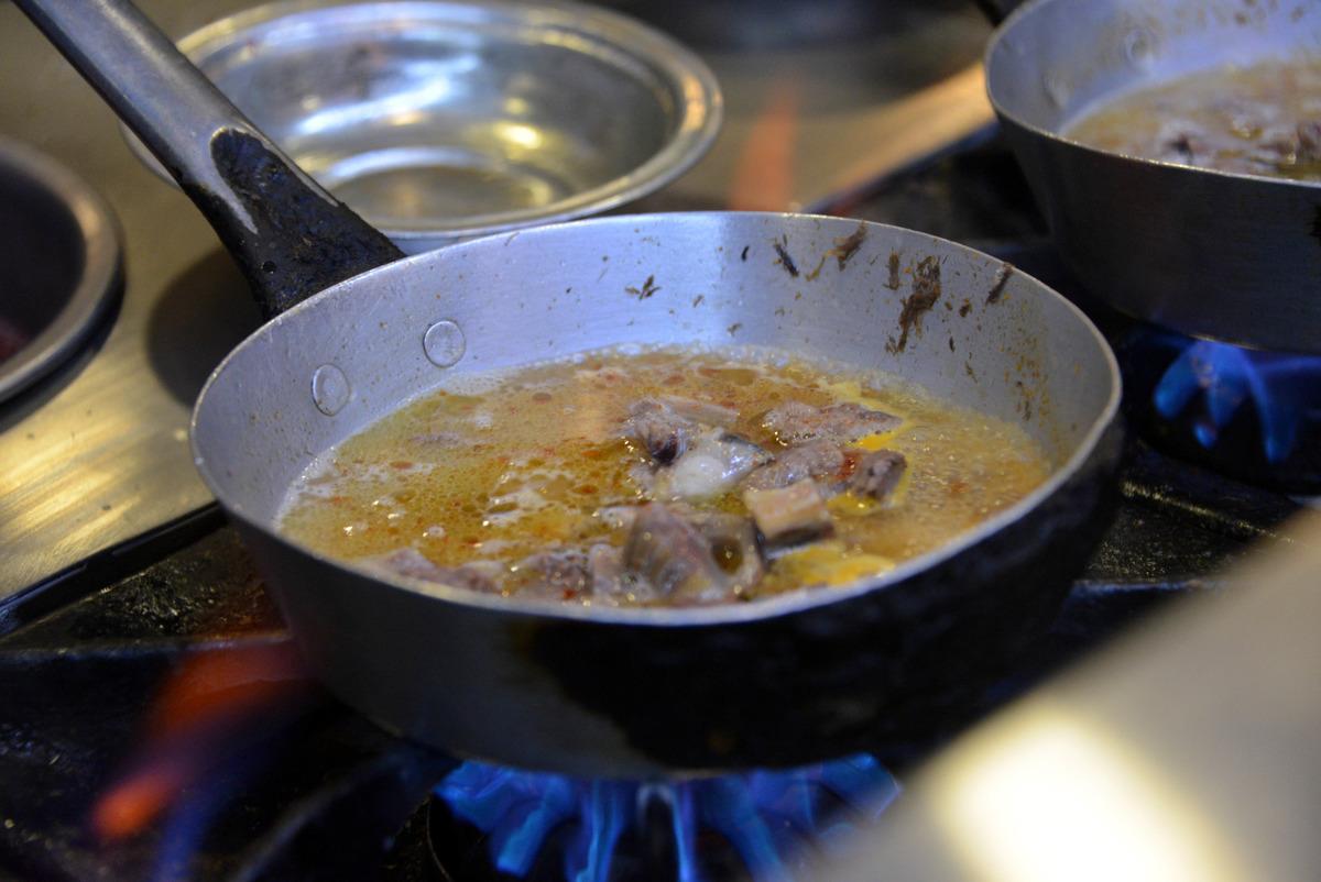 Maraş pa&ccedil;ası doğal serum! 3 kardeşin &uuml;rettiği tarhanalı pa&ccedil;aya talep &ccedil;ok