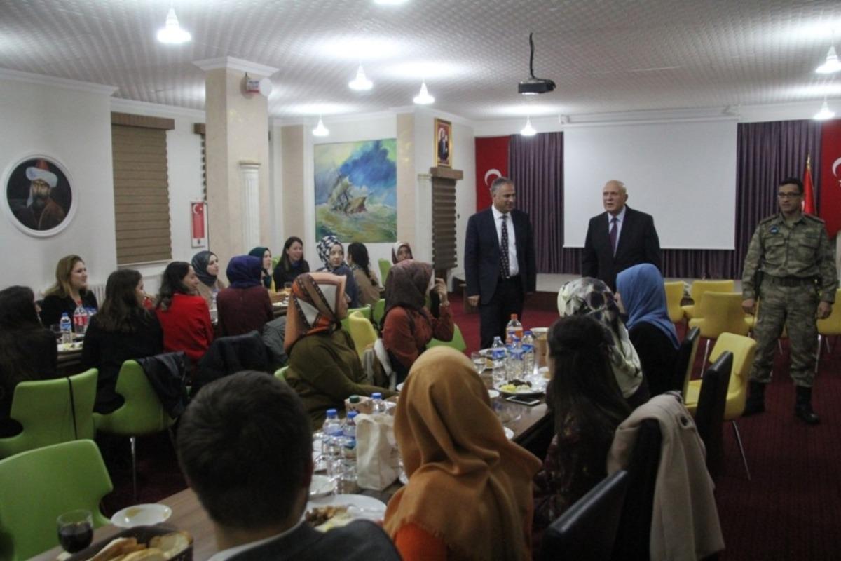 Bayburt Belediyesi&rsquo;nden &Ouml;ğretmenler G&uuml;n&uuml; programı