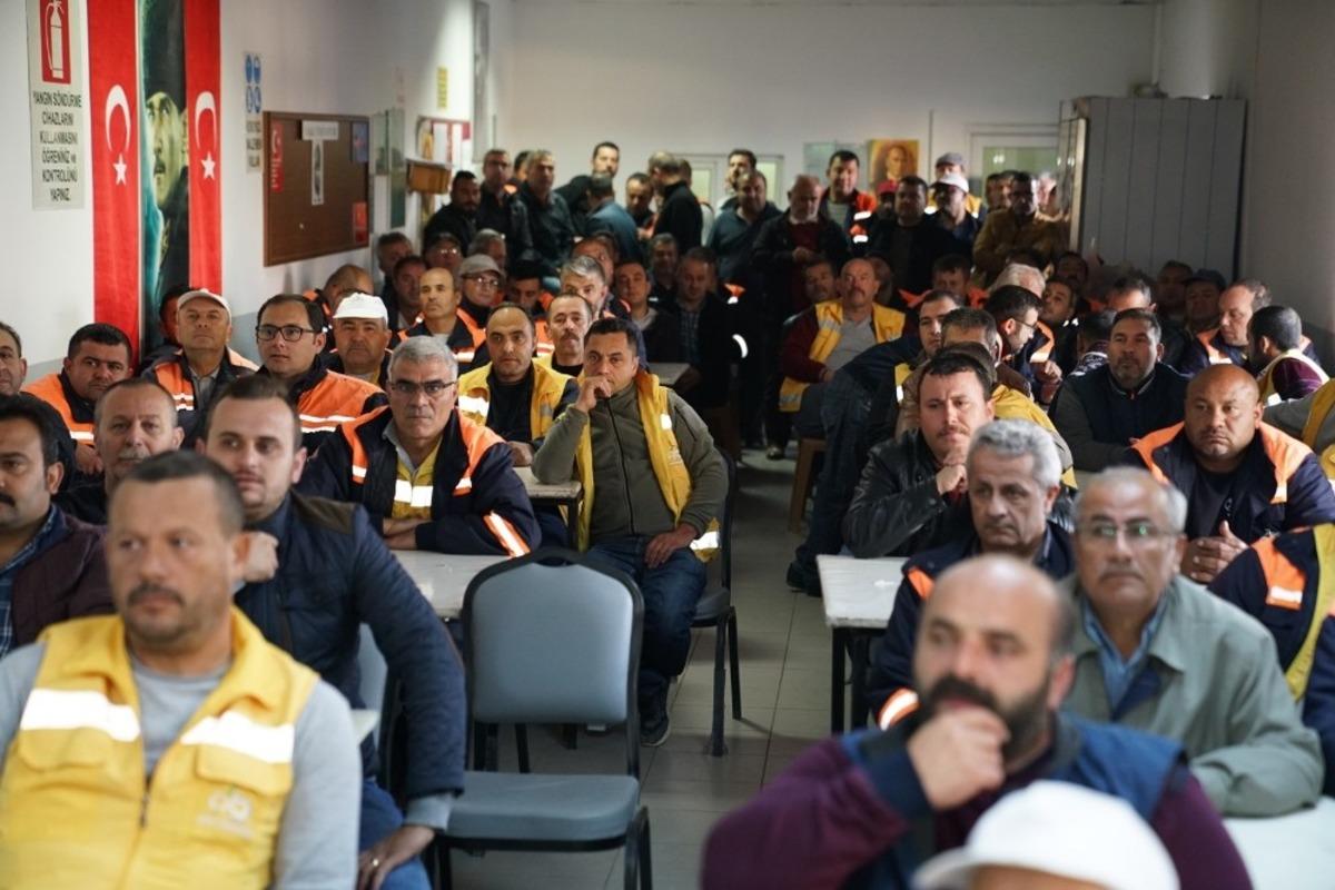 &Ccedil;orlu&rsquo;da belediye personeline afet eğitimi verildi