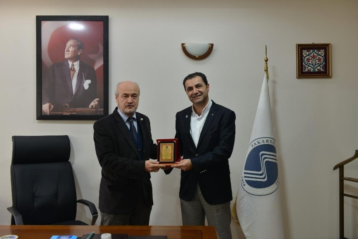 Toyota&rsquo;dan Sakarya &Uuml;niversitesine robot hediyesi