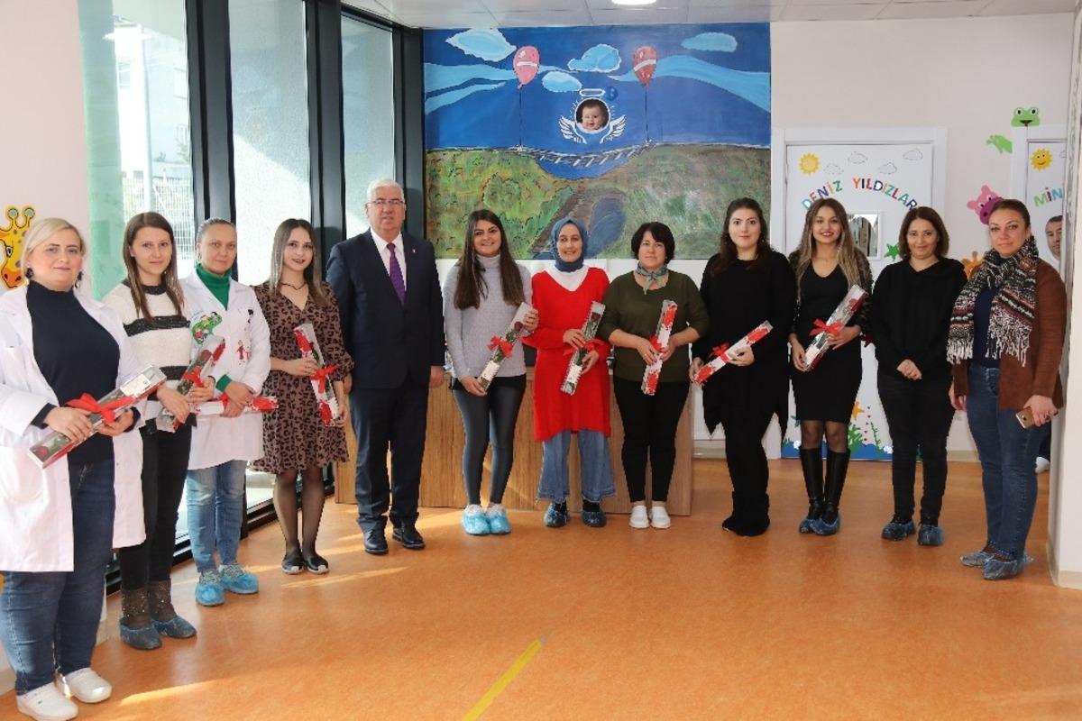 Beren Bebek Akademisindeki &ouml;ğretmenler de unutulmadı