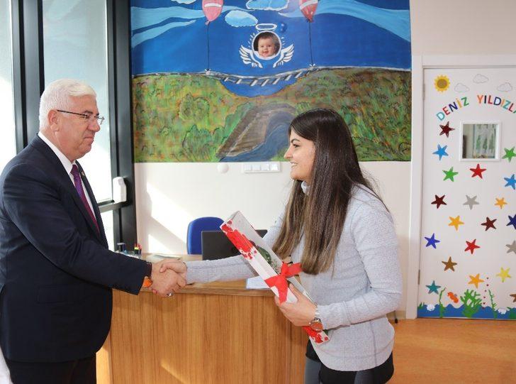 Beren Bebek Akademisindeki öğretmenler de unutulmadı G2