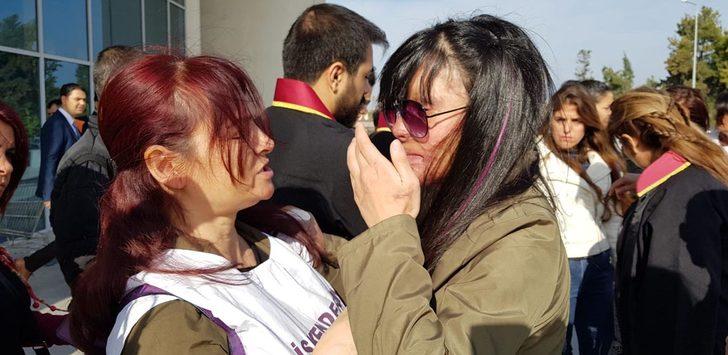 Yüzüne asit atılan Berfin Özek gözyaşlarıyla anlattı G5