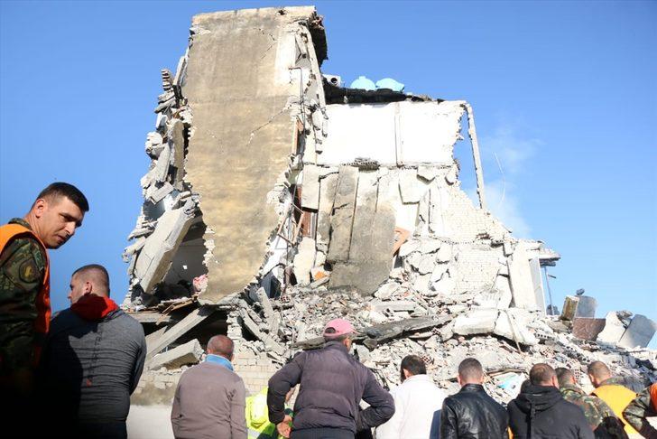 Arnavutluk'ta depremden kurtulan Türk Ercan Yağmur yaşadıklarını anlattı G2