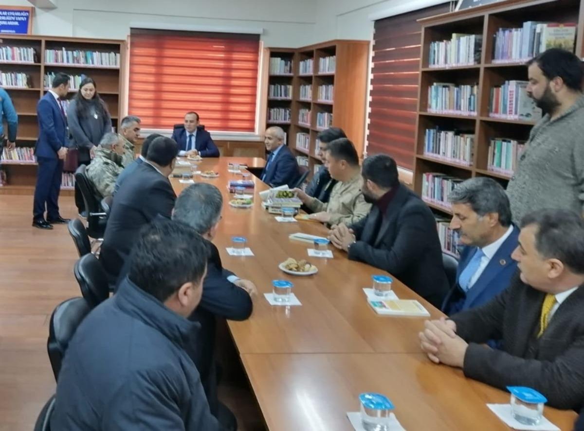 &Ccedil;aldıran&rsquo;da &lsquo;K&uuml;t&uuml;phanesiz Okul Kalmasın&rsquo; projesi