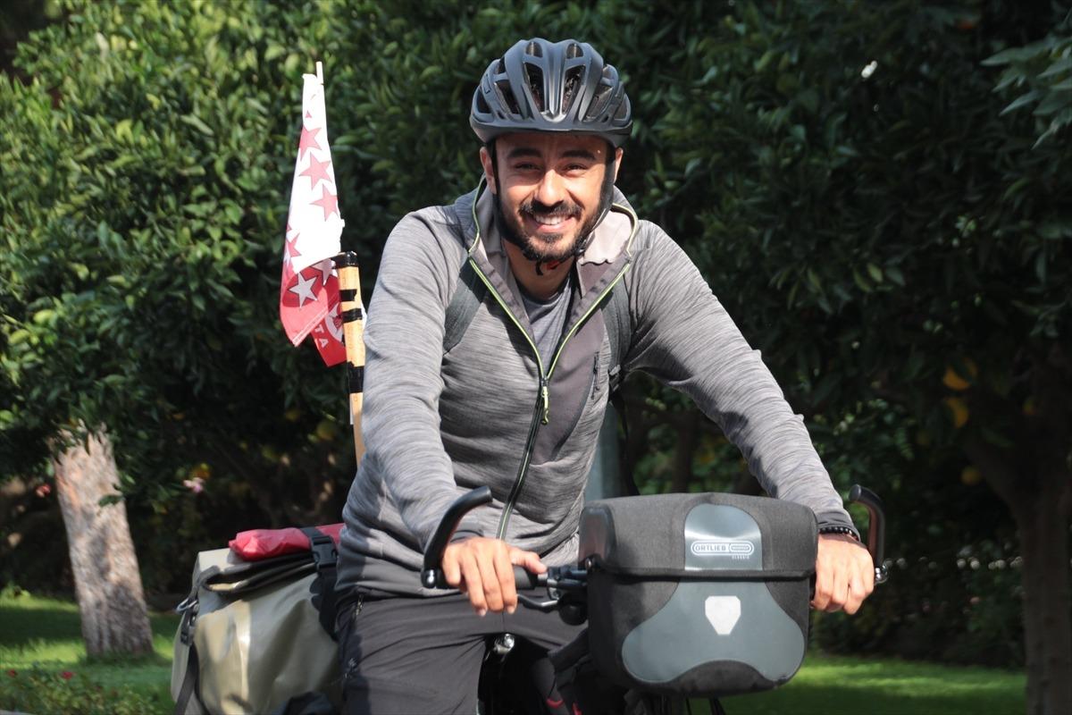 İsvi&ccedil;re'den Japonya'ya pedal &ccedil;evirecek! Tek derdi babasının hastalığı