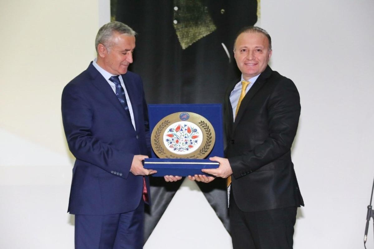 Eğitim Fak&uuml;ltesinde &Ouml;ğretmenler G&uuml;n&uuml; kutlaması