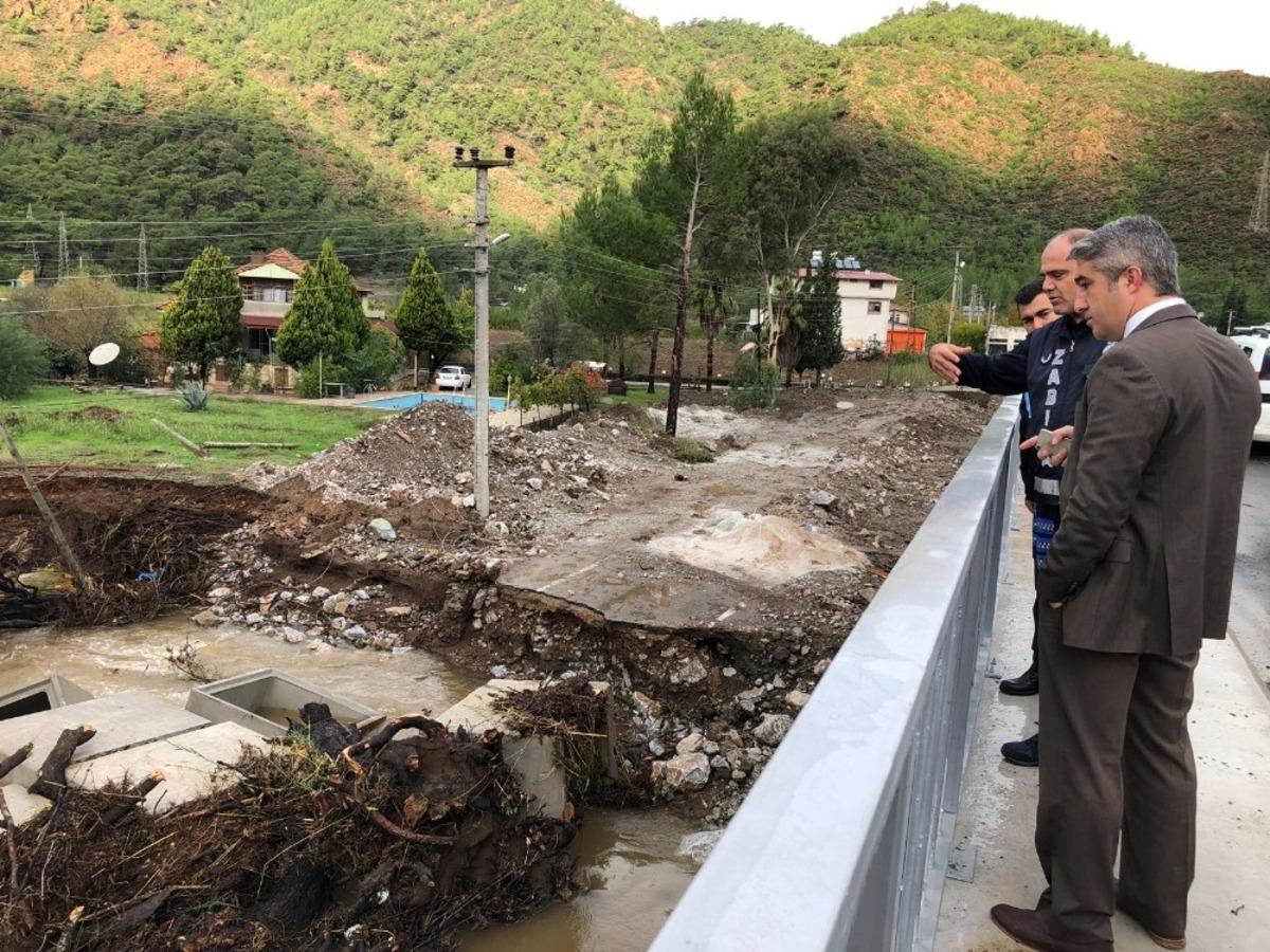 Marmaris&rsquo;te yağış ve fırtınanın izleri siliniyor