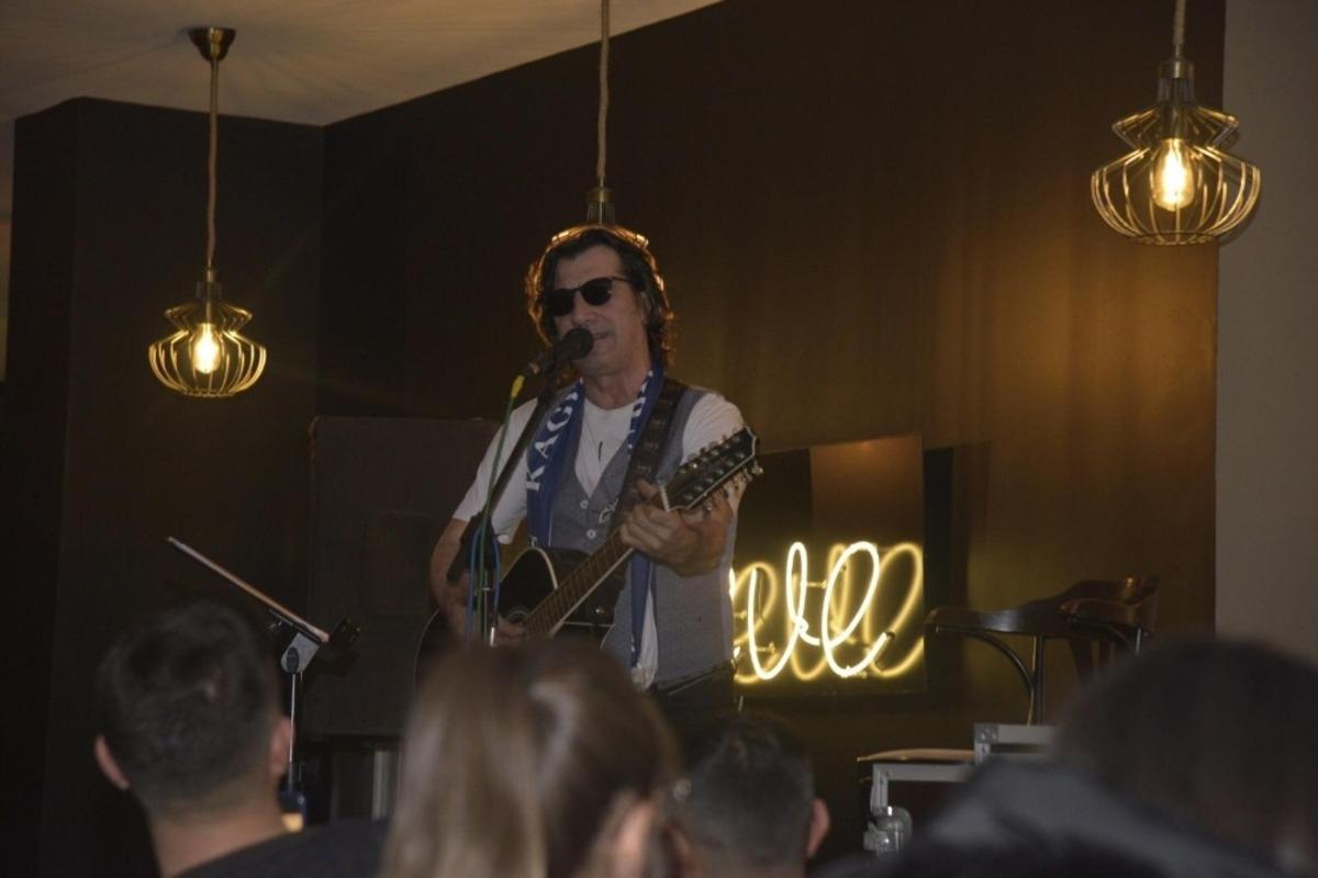 Kağızman&rsquo;da Ayna Grubu Solisti Erhan G&uuml;lery&uuml;z r&uuml;zgarı