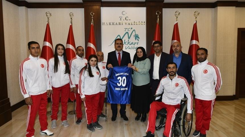 Sümbülspor Kulübünden Vali Akbıyık’a ziyaret