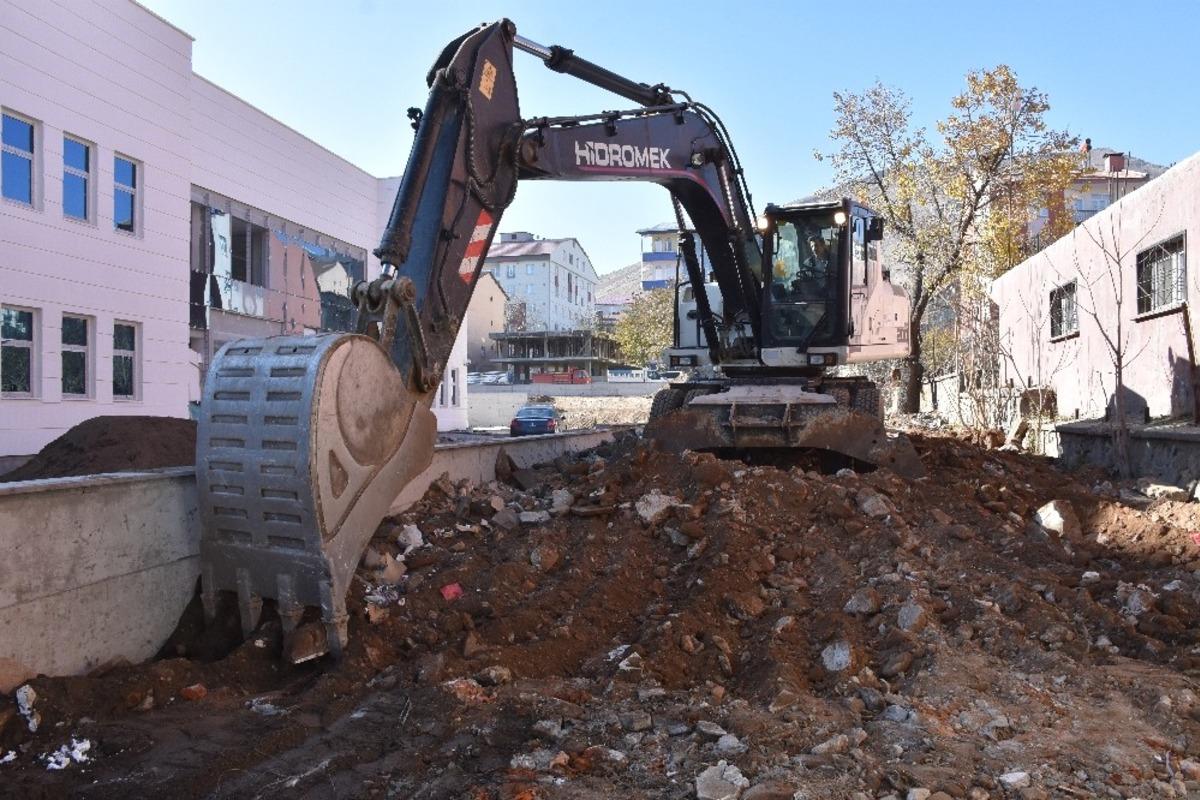 Cumhuriyet Caddesi&rsquo;nde yeni imar yolu a&ccedil;ılıyor
