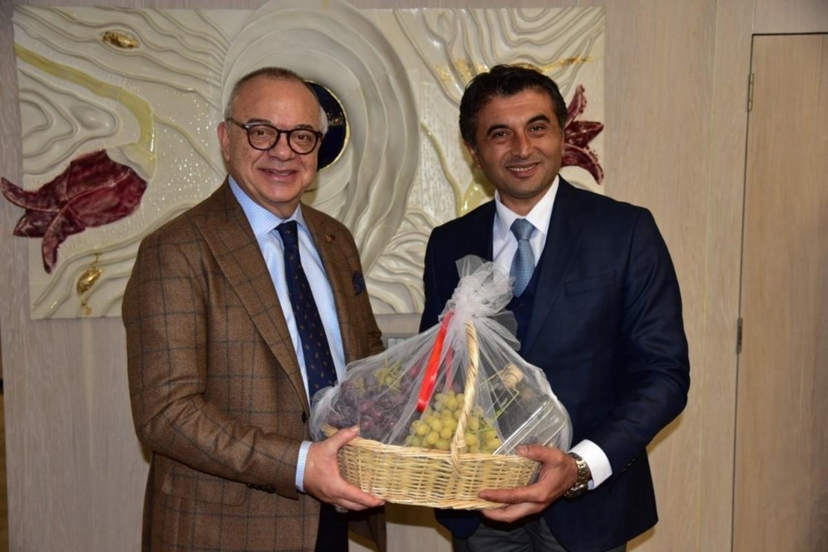 Başkan &lsquo;tan Başkan Erg&uuml;n&rsquo;e asfalt teşekk&uuml;r&uuml;