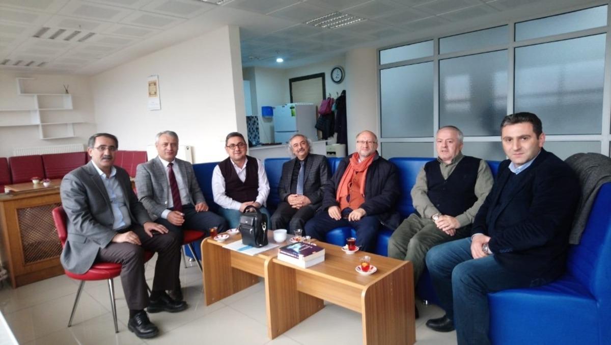 ET&Uuml;&rsquo;de &ldquo;İsl&acirc;m Felsefesinin &Ouml;zg&uuml;nl&uuml;ğ&uuml;&rdquo; konferansı