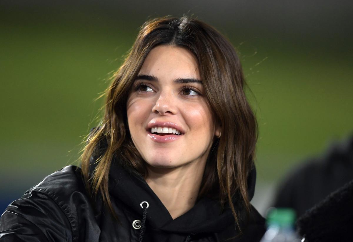 Kendall Jenner s&uuml;rprizi! Damga vurdu