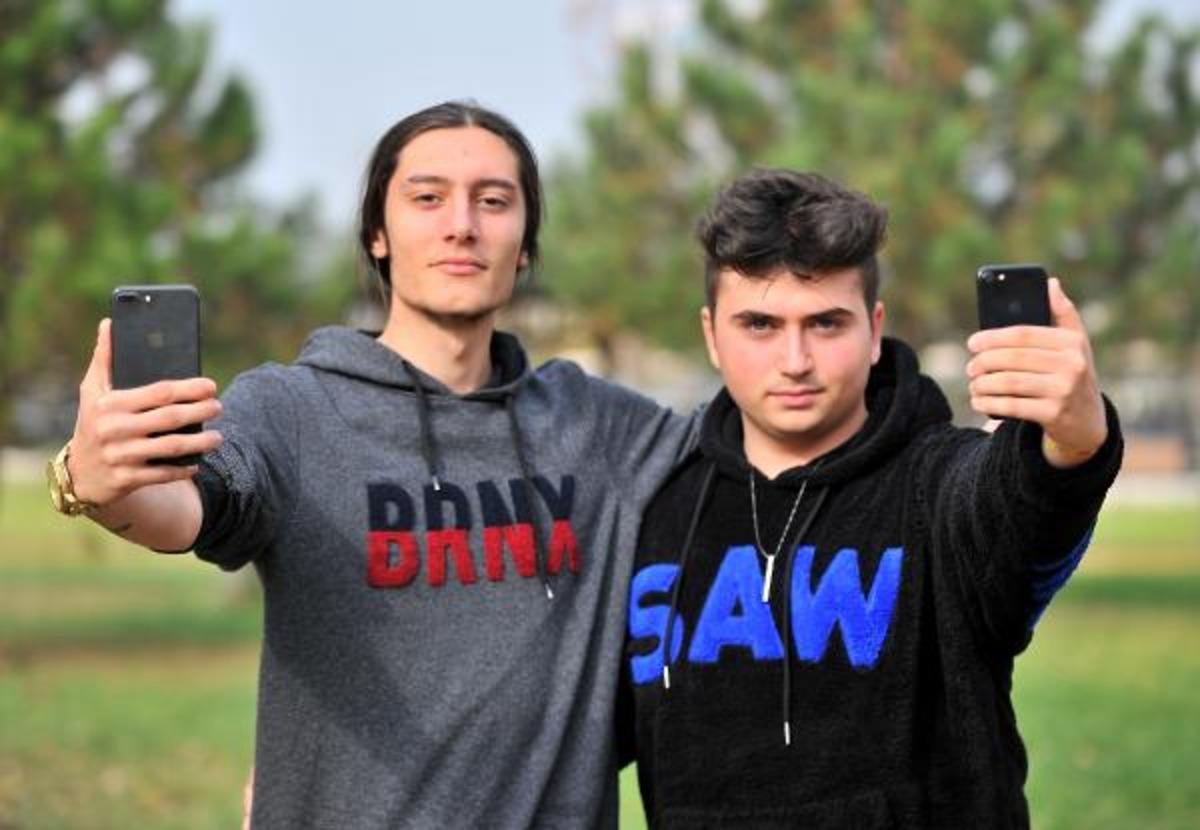 Apple ve Netflix birbirine d&uuml;şebilir! T&uuml;rk gen&ccedil;ler a&ccedil;ığı keşfetti