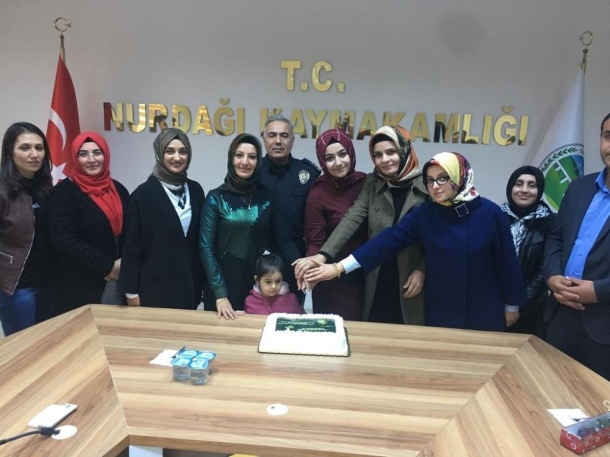 İl&ccedil;e Emniyet M&uuml;d&uuml;r&uuml;&rsquo;nden anlamlı kutlama