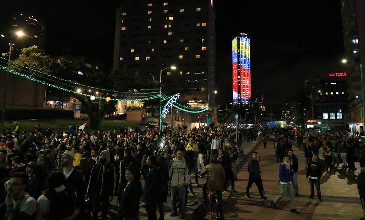 Kolombiya'da hükümet karşıtı protestolar sürüyor... 1 polis ağır yaralandı G2